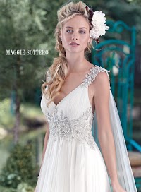 Hoops a Daisy Bridal Boutique 1085891 Image 8